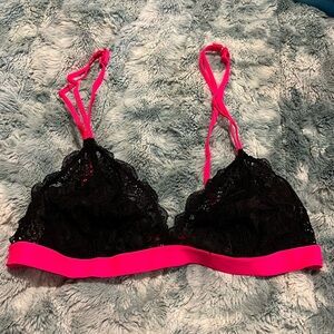 PINK by Victoria’s Secret black lace bralette size small. VS107